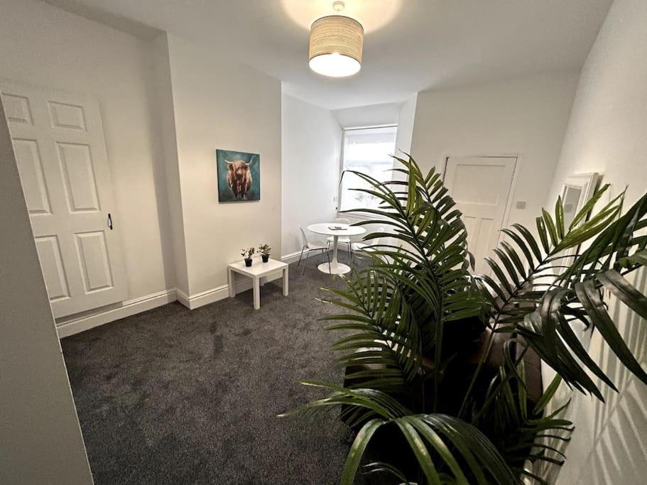 Bright Home From Home Stoke-on-Trent Exteriér fotografie